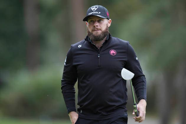 VIRGINIA WATER, ENGLAND - SEPTEMBER 19: Tyrrell Hatton (ENG) after holing a birdie putt on the 6th green during Round 3 at the BMW PGA, Golf Herren Championship at Wentworth Golf Club, Virginia Water on September 19, 2026 in Surrey, England The BMW PGA Championship