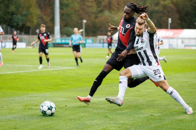 KOELN, GERMANY - SEPTEMBER 19, 2026: Yannick Deichmann (FC Ingolstadt, 20) tackles Yannick Tonye (Viktoria Köln, 7) during the 3rd division match on gameday 7 between Viktoria Koeln vs. FC Ingolstadt at the Sportpark Hoehenberg on September 19, 2026 in Koeln, Germany. DFL REGULATIONS PROHIBIT ANY USE OF PHOTOGRAPHS AS IMAGE SEQUENCES AND OR QUASI-VIDEO. Nordrhein-Westfalen Germany Copyright: xAxelxKohringx