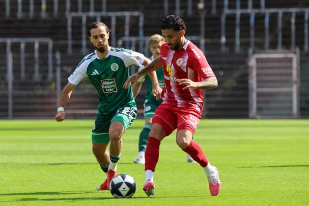 19.09.2026, Fussball, Herren, Regionalliga Südwest, Saison 2026 2027, FC 08 Homburg - KSV Hessen Kassel, Birkan Celik (FC 08 Homburg), Nael Najjar (KSV Hessen Kassel) Homburg Waldstadion Saarland Deutschland (DEU) Copyright: xSebastianxBachx