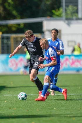 19.09.2026, Dietmar-Hopp-Stadion, Hoffenheim, GER, 3. Liga, 7. Spieltag: TSG 1899 Hoffenheim II vs SV Meppen, Richard Meier (SV Meppen 13) vs Valentin Lässig (Hoffenheim II 6) DFL REGULATIONS PROHIBIT ANY USE OF PHOTOGRAPHS AS IMAGE SEQUENCES AND OR QUASI-VIDEO. Hoffenheim Baden-Württemberg Dietmar-Hopp-Stadion