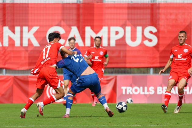 19.09.2026, xusrbx, Fussball Regionalliga Suedwest, FSV Mainz 05 U23 - 1.FC Kaiserslautern II v.l. Jusuf Ugljanin (1. FSV Mainz 05 II, 17), Oleg Scacun (1. FC Kaiserslautern II, 24), Mainz