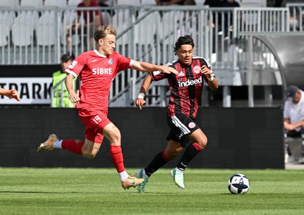 19.09.2026, xsltx, Fussball Regionalliga Suedwest, Eintracht Frankfurt U21, U 21 - TSV Steinbach Haiger v.l.Tim Kircher (TSV Steinbach Haiger), Marvin Dills (Eintracht Frankfurt U21)