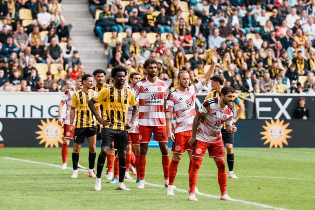 Deutschland: Fussball 3. Liga 2026 - 2027, 7. Spieltag - Alemannia Aachen vs Fortuna Düsseldorf - Tivoli (Aachen): Spieler erwarten am Strafraum Freistoß Copyright: xThiemoxRudolphx