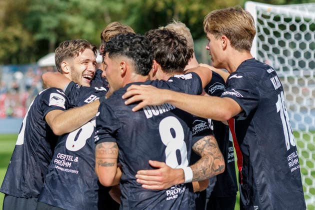KOELN, GERMANY - SEPTEMBER 19, 2026: Niklas Castelle (Viktoria Köln, 44) celebrates his goal—making it 1–0 together with his teammates during the 3rd division match on gameday 7 between Viktoria Koeln vs. FC Ingolstadt at the Sportpark Hoehenberg on September 19, 2026 in Koeln, Germany. DFL REGULATIONS PROHIBIT ANY USE OF PHOTOGRAPHS AS IMAGE SEQUENCES AND OR QUASI-VIDEO. Nordrhein-Westfalen Germany Copyright: xAxelxKohringx