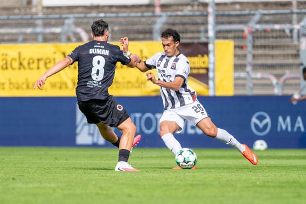 Taylan Duman (Viktoria Köln, 08) und Nishan Velupillay (FC Ingolstadt 04, 28) im Zweikampf um den Ball FC Viktoria Köln vs. FC Ingolstadt 04, Fussball, 3.Liga, 7.Spieltag, Saison 2026 27, 19.09.2026, DFL REGULATIONS PROHIBIT ANY USE OF PHOTOGRAPHS AS IMAGE SEQUENCES AND OR QUASI-VIDEO, FC Viktoria Köln vs. FC Ingolstadt 04, Fussball, 3.Liga, 7.Spieltag, Saison 2026 27, 19.09.2026 Köln Copyright: xEibner-Pressefoto LukasxBaldygax EP_LBA