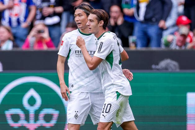 19.09.2026, Fußball, Borussia Mönchengladbach - 1. FSV Mainz 05, 1. Fußball Bundesliga, 4.Spieltag, Ista-Borussia-Park, Saison 2026 27: Torjubel nach dem Tor zum 1:0 durch Torschütze Florian Neuhaus (Borussia Mönchengladbach 10) zusammen mit Ko Itakura (Borussia Mönchengladbach 06) DFB regulations prohibit any use of photographs as image sequences and or quasi-video. Nordrhein-Westfalen Deutschland