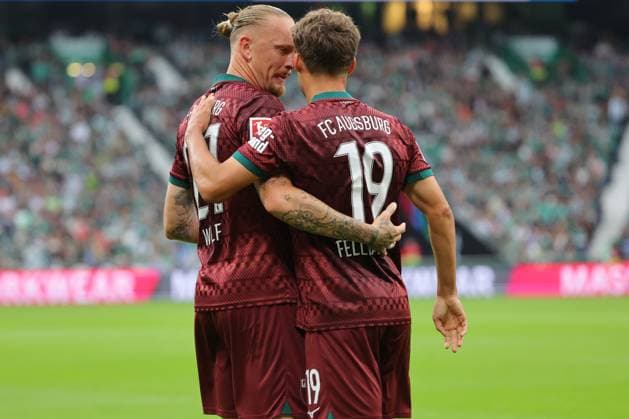 19.09.26, GER, Fussball, 1.FBL Männer, 4. Spieltag, Saison2026 2027, SV Werder Bremen vs. FC Augsburg Torjubel Jubel. Torschütze Torschuetze Robin Fellhauer (FC Augsburg 19) jubelt ueber das Tor zum 0:1 Marius Wolf (FC Augsburg 27) Bremen Weserstadion Bremen Germany Copyright: xnordphotoxGmbHx xTauchnitzx