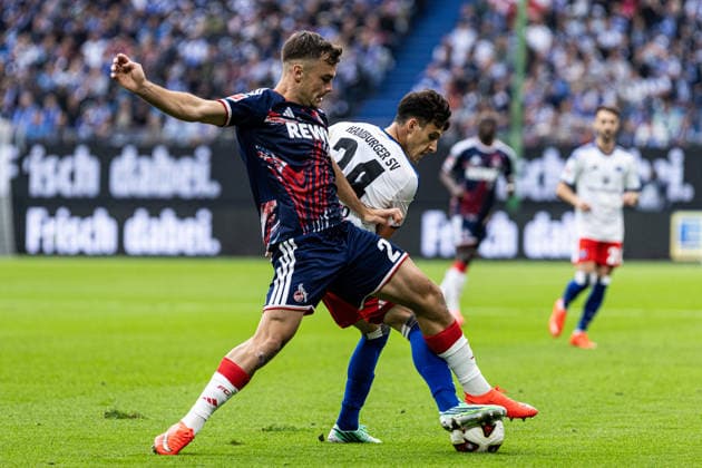 1. Fußball Bundesliga: Hamburger SV - 1. FC Köln; 19.09.2026 Thijs Dallinga (1. FC Köln, 27), Nicolas Capaldo (Hamburger SV, 24) 1. Fußball Bundesliga 4. Spieltag: Hamburger SV - 1. FC Köln; Volksparkstadion, Hamburg; 19.09.2026 DFL regulations prohibit any use of photographs as image sequences and or quasi video. Copyright: xBEAUTIFULxSPORTS Buriakovx