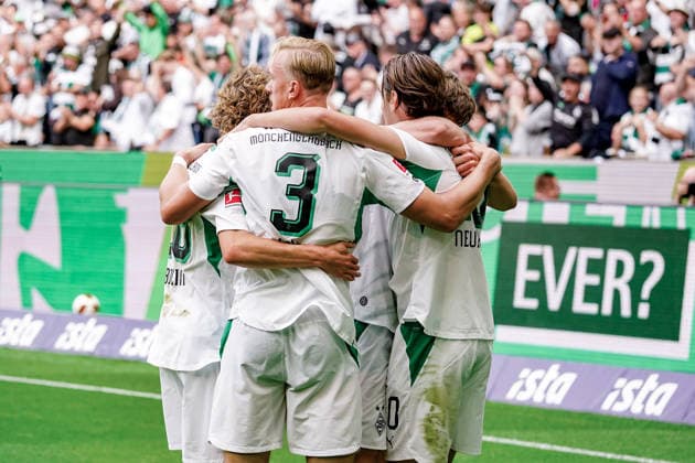 Deutschland: Fussball Saison 2026 2027 , 1. Bundesliga , 4. Spieltag , Borussia Mönchengladbach vs. 1. FSV Mainz 05 - ista-Borussia-Park (Mönchengladbach) : Gladbacher Mannschaft jubelt zum 1:0, Tor, Torjubel, Jubel, Freude, Emotionen Mönchengladbach ista-Borussia-Park Deutschland Germany Copyright: xBennetxLongx