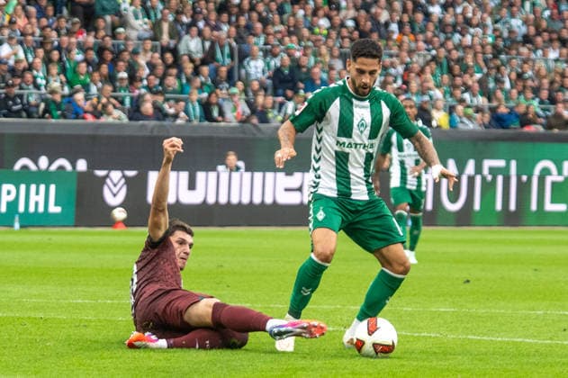 Deutschland: Fussball 1. Bundesliga, 4. Spieltag 2026 2027, Werder Bremen - FC Augsburg am 19.09.2026 in Bremen (Weserstadion): Chance Ludovit Reis (Werder Bremen, 15) Copyright: xSvenxHeidmannx