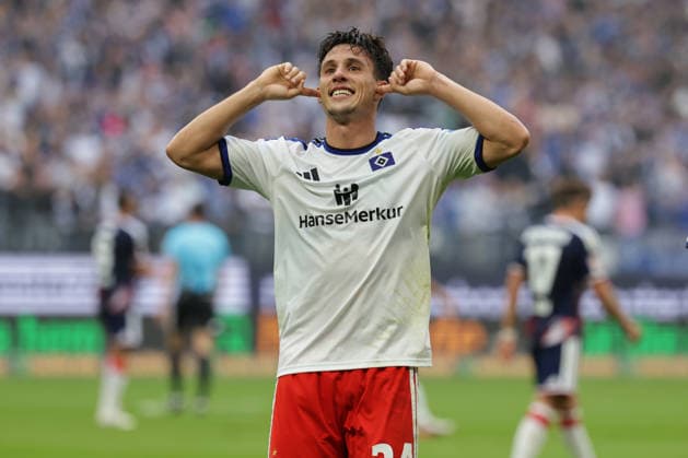 2026.09.19 xfsx Fussball 1. Bundesliga Hamburger Sportverein - 1.FC Koeln v.l. Der HSV feiert das 1:0 durch Nicolas Capaldo (Hamburger SV, 24) (DFL DFB regulations prohibit any use of photographs as image sequences and or quasi-video. Copyright: HMBxMedia FernandoxSoares