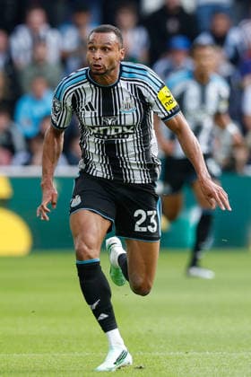 Newcastle United v Hull City, Premier League Jacob Murphy of Newcastle United during the Newcastle United v Hull City Premier League match at St. James Park, Newcastle Upon Tyne, England on 19 September 2026 Credit: Craig Cowan Every Second Media Editorial use only. All images are copyright Every Second Media Limited. No images may be reproduced without prior permission. All rights reserved. Premier League and Football League images are subject to licensing agreements with Football DataCo Limited. see https: www.football-dataco.com Copyright: xIMAGO EveryxSecondxMediax ESM-2174-0077 CraigxCowanx xEveryxSecondxMediax