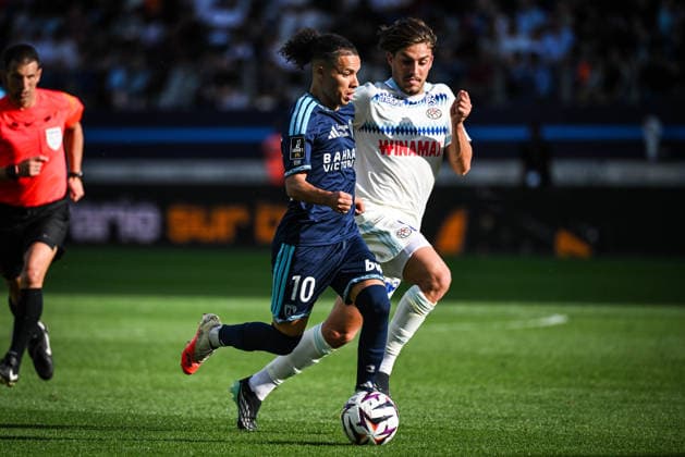 September 19, 2026, Paris, France, France: Ilan KEBBAL of Paris FC and Diogo SOUSA of Strasbourg during the Ligue 1 match between Paris FC and RC Strasbourg at Jean-Bouin Stadium on September 19, 2026 in Paris, France. Paris France - ZUMAm308 20260919_zsp_m308_003 Copyright: xMatthieuxMirvillex