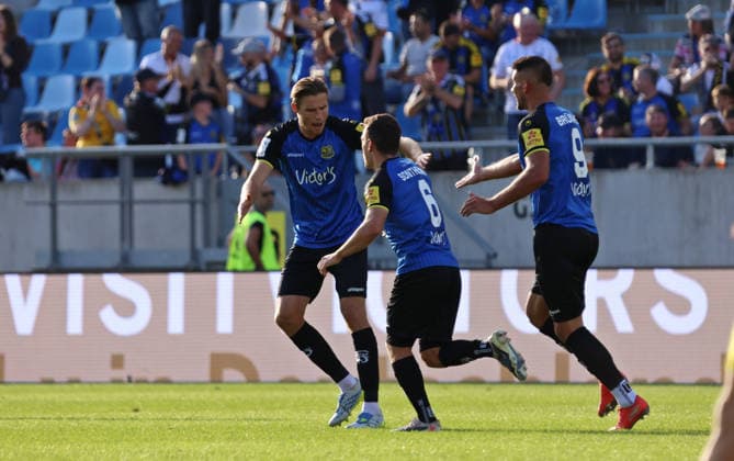 19.09.2026, Fussball, Herren, 3. Liga, Saison 2026 2027, 1. FC Saarbrücken - SG Sonnenhof Großaspach, Torjubel des 1. FC Saarbrücken nach dem Tor zum 1:1 durch Patrick Sontheimer (1. FC Saarbruecken) Saarbrücken Ludwigsparkstadion Saarland Deutschland Copyright: xFabianxKleerx