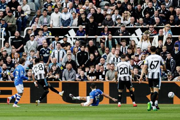 Newcastle United v Hull City Premier League Joe Willock of Newcastle United scores his sides first goal of the match during the Premier League match at St. James s Park, Newcastle 19 09 2026 UK Newspapers OUT Copyright: xJamiexJohnstonx FIL-23961-0142