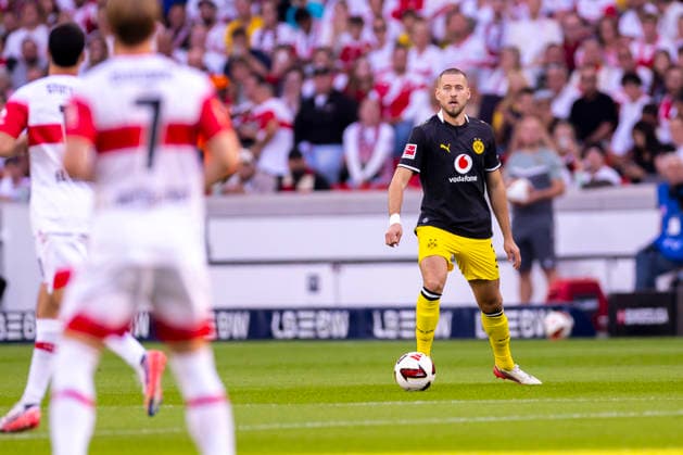19.09.2026, Fussball, 4. Spieltag der 1. Fussball Bundesliga, VfB Stuttgart - Borussia Dortmund. Waldemar Anton (Borussia Dortmund). Stuttgart MHP Arena Baden-Württemberg Deutschland xRHR-FOTO DEx Copyright: DennisxEwert RHR-FOTOx RHR-FOTO DE