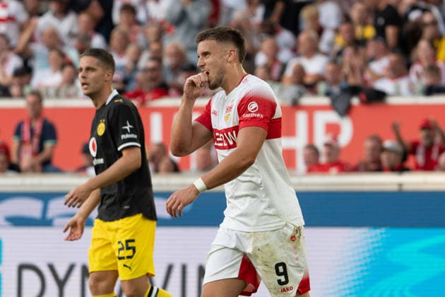 Ermedin Demirovic (VfB Stuttgart, 09) vergibt Grosschance, enttäuscht, Enttäuschung, frustriert, Frust, verärgert, Ärger, GER, VfB Stuttgart vs. Borussia Dortmund, Fussball, 1. Bundesliga, 4. Spieltag, Spielzeit 2026 2027, 19.09.2026, DFL REGULATIONS PROHIBIT ANY USE OF PHOTOGRAPHS AS IMAGE SEQUENCES AND OR QUASI-VIDEO, GER, VfB Stuttgart vs. Borussia Dortmund, Fussball, 1. Bundesliga, 4. Spieltag, Spielzeit 2026 2027, 19.09.2026, Stuttgart Copyright: xEibner-Pressefoto EdwardxCheungx EP_ECG