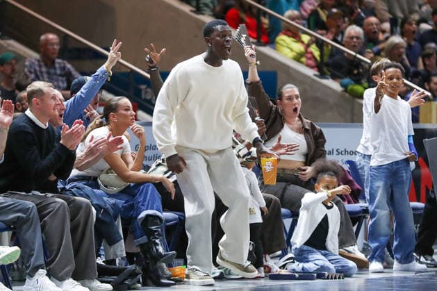19.09.2026, xgox, Basketball - easyCredit BBL, Basketball Loewen Braunschweig - Gladitors Trier emspor, v.l. Dennis Schröder Jubel, Torjubel, jubelt ueber das Tor, celebrate the goal, celebration Braunschweig