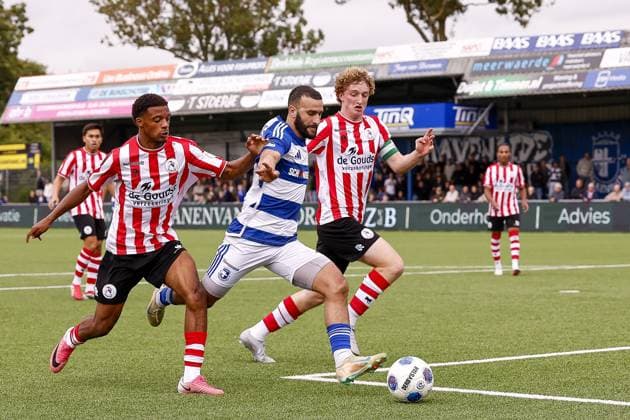 SPAKENBURG , 19-09-2026 , Sportpark De Westmaat , season 2026 2027 , Dutch Tweede Divisie football . match between Spakenburg and Jong Sparta, Final result 1-1, Picture shows Jong Sparta player Moreno Gompel Spakenburg player Ahmed El Azzouti Jong Sparta player Timo Borrie Ahmed el Azzouti Spakenburg - Jong Sparta  x207270713x Copyright: