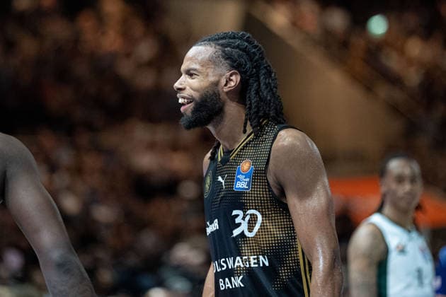 Chip Flanigan (Nr. 30 Basketball Loewen Braunschweig) freudig GER, Basketball Loewen Braunschweig gegen VET-CONCEPT Gladiators Trier, Basketball, easyCredit BBL, Woche 1, Spielzeit 2026 27, 19.09.2026 GER, Basketball Loewen Braunschweig gegen VET-CONCEPT Gladiators Trier, Basketball, easyCredit BBL, Woche 1, Spielzeit 2026 27, 19.09.2026 Braunschweig Copyright: xEibner-Pressefoto DanielxREINELTx EP_DRT