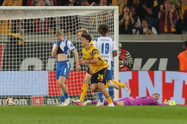 Sport Bilder des Tages 19.09.2026, xtgx, Fussball 2. Bundesliga, SG Dynamo Dresden - Hertha BSC Berlin, v.l. Patrice Covic (Dresden, 24) Jubel, Torjubel, jubelt ueber das Tor, celebrate the goal, celebration (DFL DFB REGULATIONS PROHIBIT ANY USE OF PHOTOGRAPHS as IMAGE SEQUENCES and or QUASI-VIDEO) Dresden