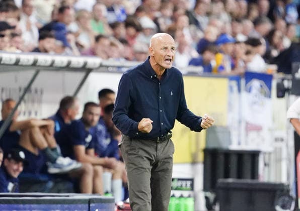 19.09..2026 Luzern Schweiz. Fusball Herren Super League Saison 2026-2027 FC Luzern - Grasshopper Club Zuerich. 5.1 Trainer Peter Zeidler GC Aktion Einzelbild