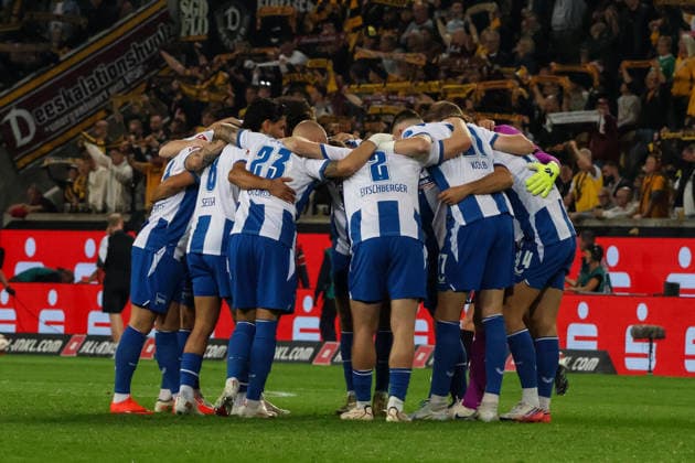 Deutschland: 2. Bundesliga 2026 2027, 7. Spieltag, Dynamo Dresden - Hertha BSC, Rudolf-Harbig-Stadion (Dresden): Team Hertha BSC Copyright: xLucasxWalterx