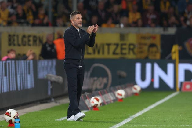 19.09.2026, xtgx, Fussball 2. Bundesliga, SG Dynamo Dresden - Hertha BSC Berlin, v.l. Stefan Leitl (Hertha, Trainer) gibt Anweisungen, gestikuliert mit den Armen, gesticulate, gives instructions (DFL DFB REGULATIONS PROHIBIT ANY USE OF PHOTOGRAPHS as IMAGE SEQUENCES and or QUASI-VIDEO) Dresden