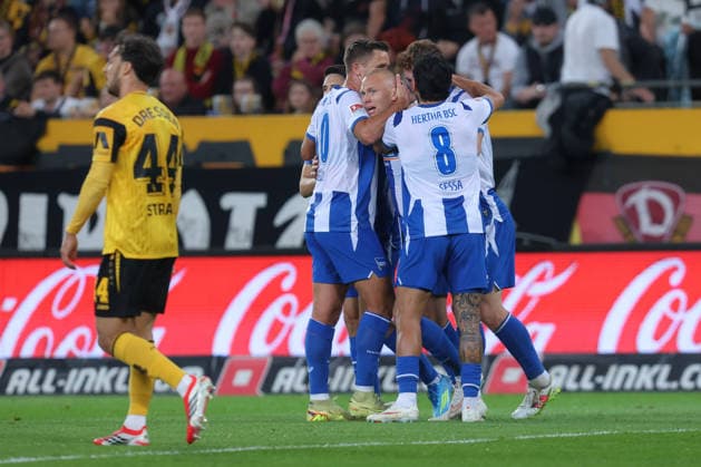 19.09.2026, xtgx, Fussball 2. Bundesliga, SG Dynamo Dresden - Hertha BSC Berlin, v.l. Jon Dagur Thorsteinsson (Hertha, 24) Jubel, Torjubel, jubelt ueber das Tor, celebrate the goal, celebration (DFL DFB REGULATIONS PROHIBIT ANY USE OF PHOTOGRAPHS as IMAGE SEQUENCES and or QUASI-VIDEO) Dresden