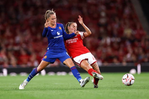 Arsenal v Manchester United, ManU 19 September 2026, London - Women s Super League - Arsenal v Manchester United - Georgia Stanway of Arsenal and Andrea Medina of Manchester United - Photo: Jacques Feeney Offside. London UK Copyright: xJacquesxFeeneyx xOffsidexOffside