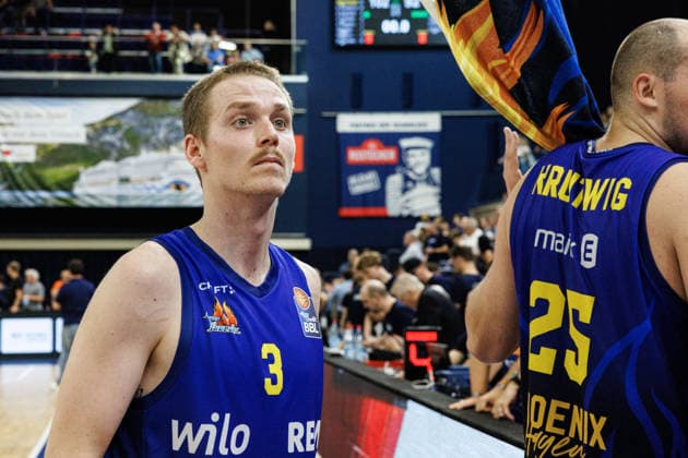Adam Kunkel (PHOENIX HAGEN, 03) Niederlage bei den Seawolves Rostock Seawolves vs. Phoenix Hagen, Basketball, BBL 2026 2027 easyCredit Basketball Bundesliga, 1. Spieltag, Spielzeit 2026 2027, 19.09.2026 Rostock Seawolves vs. Phoenix Hagen, Basketball, BBL 2026 2027 easyCredit Basketball Bundesliga, 1. Spieltag, Spielzeit 2026 2027, 19.09.2026 Groter Pohl Copyright: xEibner-Pressefoto DenverxEhrlichx EP_DEH