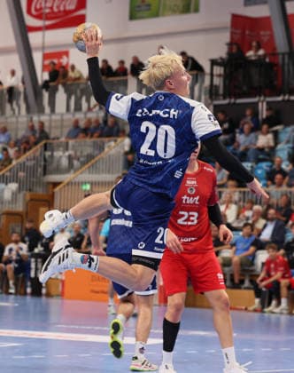 GER HBL2 Saison 2026 2027 VfL Potsdam vs EULEN Ludwigshafen, 19.09.26, MBS Arena, Potsdam Tim HILDENBRAND (1.VfL Potsdam 20) fliegt von der Aussenposition ein