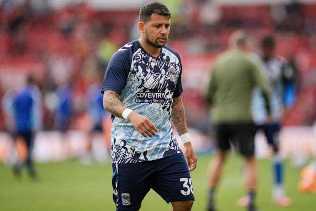 Nottingham Forest FC v Coventry City - Premier League 2026 27 Gustavo Hamer of Coventry City warms up before the Premier League match between Nottingham Forest and Coventry City at the City Ground in Nottingham, United Kingdom, on September 19, 2026. Nottingham Nottinghamshire United Kingdom  Copyright: xNewsxImagesx originalFilename:cosgrove-premierl260919_npa64