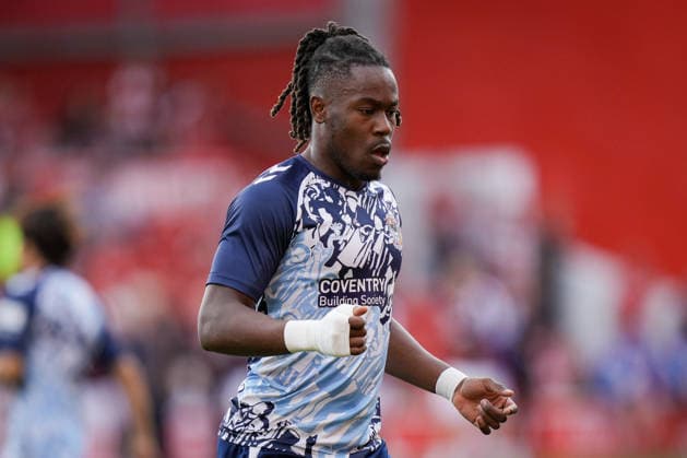 Nottingham Forest FC v Coventry City - Premier League 2026 27 Brandon Thomas-Asante of Coventry City warms up before the Premier League match between Nottingham Forest and Coventry City at the City Ground in Nottingham, United Kingdom, on September 19, 2026. Nottingham Nottinghamshire United Kingdom  Copyright: xNewsxImagesx originalFilename:cosgrove-premierl260919_npbnr