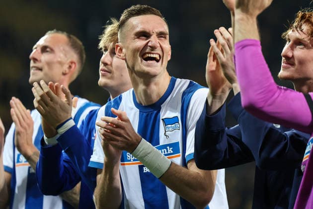 Deutschland: 2. Bundesliga 2026 2027, 7. Spieltag, Dynamo Dresden - Hertha BSC, Rudolf-Harbig-Stadion (Dresden): Jubel nach dem Sieg von Niklas Kolbe (Hertha BSC, 27) Copyright: xLucasxWalterx