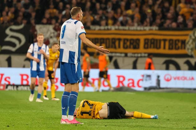 Deutschland: 2. Bundesliga 2026 2027, 7. Spieltag, Dynamo Dresden - Hertha BSC, Rudolf-Harbig-Stadion (Dresden): Hakan Gustaf Georg Nilsson (Hertha BSC, 9) mit dem Foul Copyright: xLucasxWalterx