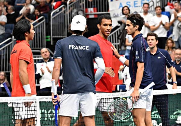 September 19, 2026, Quebec, Pq, Canada: Felix Auger-Aliassime, centre right, and Duncan Chan, left, congratulate opponents, France s Benjamin Bonzi, centre left, and Pierre-Hugues Herbert after they lost the third match during men s double at the Davis Cup qualifier second round match at the Videotron Centre in Quebec City, Saturday, Sept. 19, 2026. Canada News - September 19, 2026  - ZUMAc35_ 20260919_zaf_c35_034 Copyright: xJacquesxBoissinotx