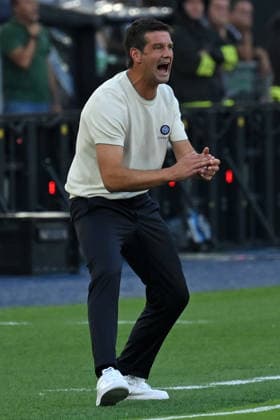 Soccer, Serie A match , Roma v Inter Inter coach Cristian Chivu reacts during the Serie A match between Roma v Inter at Olympic stadium. Rome (Italy), September 19h, 2026 Imago-Images Emmefoto Copyright: xImago-Images Emmefotox