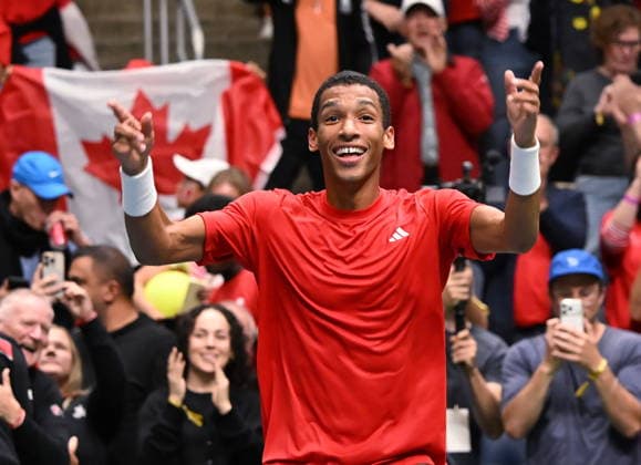 September 19, 2026, Quebec, Pq, Canada: Felix Auger-Aliassime of Canada, celebrates after defeating Arthur Rinderknech of France and winning qualification at the Davis Cup qualifier second round at the Videotron Centre in Quebec City, Saturday, Sept. 19, 2026. Canada News - September 19, 2026  - ZUMAc35_ 20260919_zaf_c35_140 Copyright: xJacquesxBoissinotx
