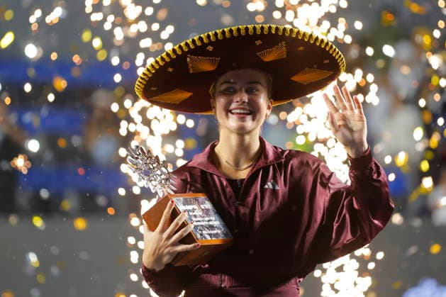 Guadalajara Open tennis tournament Iva Jovic of the USA celebrates with her trophy after defeating Peyton Stearns of the USA during the final of the Guadalajara Open tennis tournament in Guadalajara, Mexico, 19 September 2026. Guadalajara Mexico  Copyright: xFranciscoxGuascox