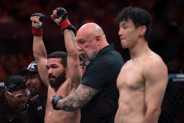 September 19, 2026, Los Angeles, California, USA: PATRICIO PITBULL defeated DOOHO CHOI by KO (strikes) at 3:28 of Round 1 during UFC 331 at the Crypto.com Arena in Los Angeles. Los Angeles USA - ZUMAo117 20260919_zsp_o117_037 Copyright: xMikaelxOnax