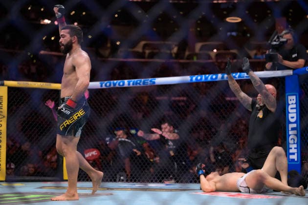 September 19, 2026, Los Angeles, California, USA: PATRICIO PITBULL defeated DOOHO CHOI by KO (strikes) at 3:28 of Round 1 during UFC 331 at the Crypto.com Arena in Los Angeles. Los Angeles USA - ZUMAo117 20260919_zsp_o117_038 Copyright: xMikaelxOnax