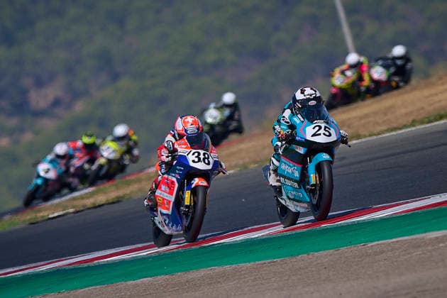 (260920) -- NAVARRA, Sept. 20, 2026 -- CFMOTO Aspar s rider Sun Shengbo (R) of China competes during the race 1 of the ESBK Talent category at the 2026 Spanish Superbike Championship Navarra in Navarra, Spain, Sept. 19, 2026. (Photo by Xinhua) (SP)SPAIN-NAVARRA-ESBK TALENT-RACE 1 PabloxMorano 