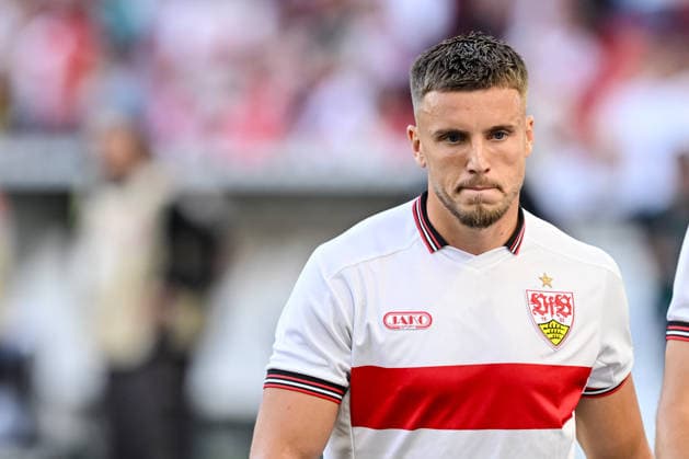 Bilal El Khannouss (VfB Stuttgart) Schaut waehrend des spiels der 1. Bundesliga zwischen VfB Stuttgart und Borussia Dortmund, MHPArena am 19. September 2026 in Stuttgart, Deutschland. (Foto von Harry Langer DeFodi Images) +++ Bilal El Khannouss (VfB Stuttgart) Looks on during the Bundesliga match between VfB Stuttgart and Borussia Dortmund at MHPArena on September 19, 2026 in Stuttgart, Germany. (Photo by Harry Langer DeFodi Images) DFB DFL REGULATIONS PROHIBIT ANY USE OF PHOTOGRAPHS AS IMAGE SEQUENCES AND OR QUASI-VIDEO. (Photo by Harry Langer DeFodi Images) DFB DFL REGULATIONS PROHIBIT ANY USE OF PHOTOGRAPHS AS IMAGE SEQUENCES AND OR QUASI-VIDEO. -