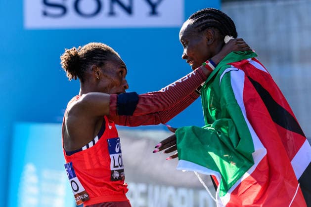 260920 Veronica Loleo of Kenya and Agnes Jebet Ngetich of Kenya celebrate during the Copenhagen Half Marathon in the World Athletics Road Running Championships on September 20, 2026 in Copenhagen. Photo: Mathilda Schuler BILDBYRAN kod MA MA1036 friidrott athletics friidrett world athletics road running championships copenhagen half marathon 2026 bbeng half marathon jubel Copyright: MATHILDAxSCHULER BB260920MA028