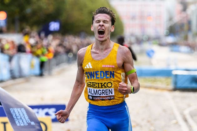 260920 Andreas Almgren of Sweden celebrates after the Copenhagen Half Marathon in the World Athletics Road Running Championships on September 20, 2026 in Copenhagen. Photo: Mathilda Schuler BILDBYRAN kod MA MA1036 friidrott athletics friidrett world athletics road running championships copenhagen half marathon 2026 bbeng half marathon jubel Copyright: MATHILDAxSCHULER BB260920MA037