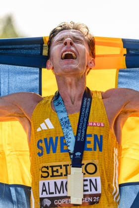 260920 Andreas Almgren of Sweden celebrates after the Copenhagen Half Marathon in the World Athletics Road Running Championships on September 20, 2026 in Copenhagen. Photo: Mathilda Schuler BILDBYRAN kod MA MA1036 friidrott athletics friidrett world athletics road running championships copenhagen half marathon 2026 bbeng half marathon jubel Copyright: MATHILDAxSCHULER BB260920MA051