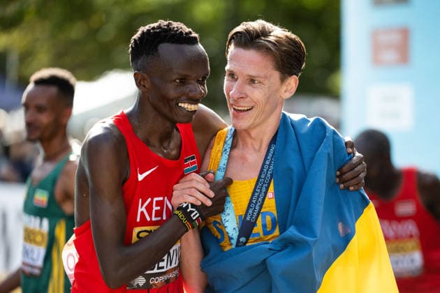 260920 Andreas Almgren of Sweden celebrates after the Copenhagen Half Marathon in the World Athletics Road Running Championships on September 20, 2026 in Copenhagen. Photo: Mathilda Schuler BILDBYRAN kod MA MA1036 friidrott athletics friidrett world athletics road running championships copenhagen half marathon 2026 bbeng half marathon jubel Copyright: MATHILDAxSCHULER BB260920MA065