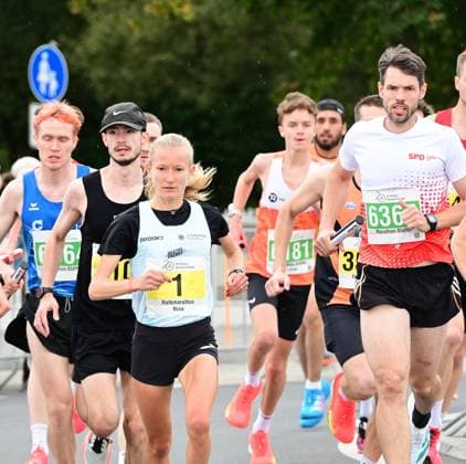 20.09.2026 xkhx Kassel Kassel Marathon 2026 Halbmarathon Männer und Frauen (Gelb Halb-, rot , Marathon, grün Staffel) Nina Reuther auf der Strecke