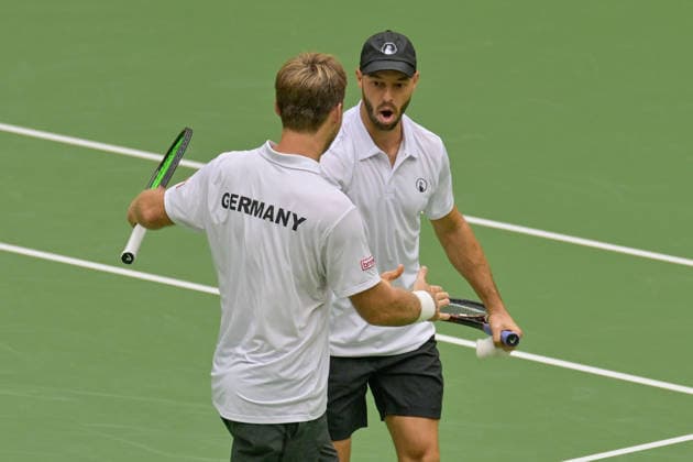 Schlussjubel Schlußjubel Emotion Freude Kevin Krawietz GER Tim Pütz Puetz GER 20.09.2026 ¢ Tennis ¢ Davis Cup Qualifiers 2. Runde ¢ Deutschland vs Kroatien , heristo-arena, Halle (Westfalen), NRW Germany
